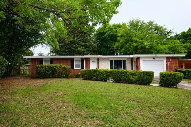 Photo - 3BR Home Near Belvedere Park with Bonus Flex Space, Garage & Convenient Access to Shopping, Schoo...