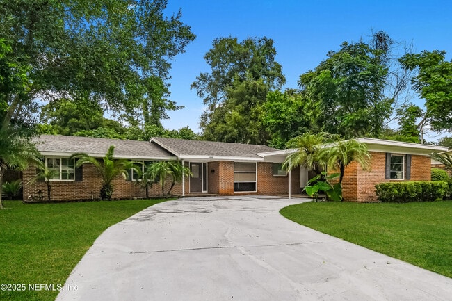 Photo - 1555 Shirl Ln