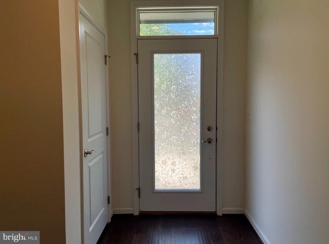 Building Photo - 43373 Southland St