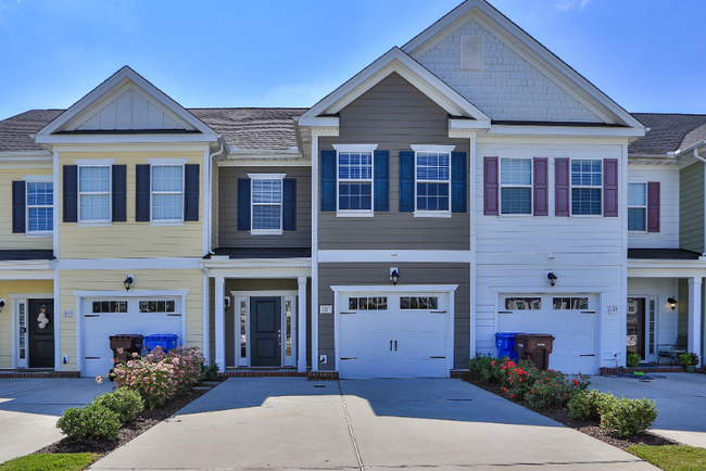 !!!WOW!!! Townhome in Western Branch - !!!WOW!!! Townhome in Western Branch