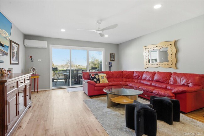 Photo - 3039 Mitchell Rd