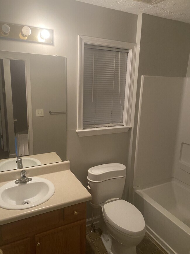 Photo - 1904 Elm Park Dr