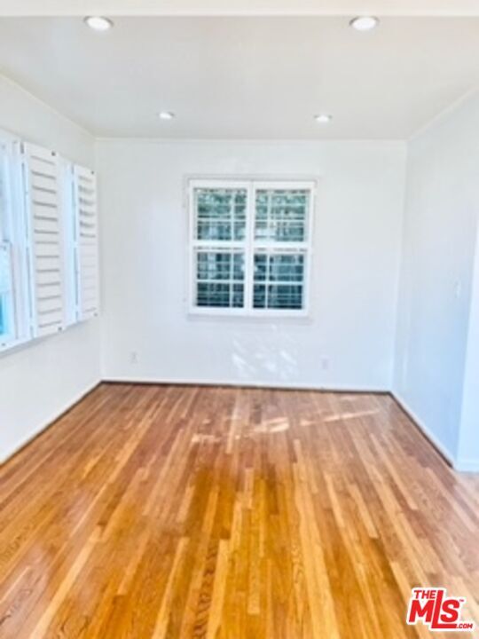 Photo - 1256 Devon Ave