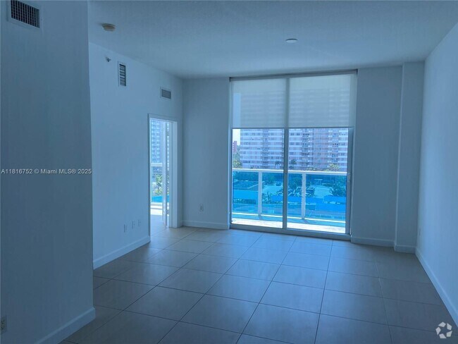 Building Photo - 1945 S Ocean Dr Unit 704 Rental