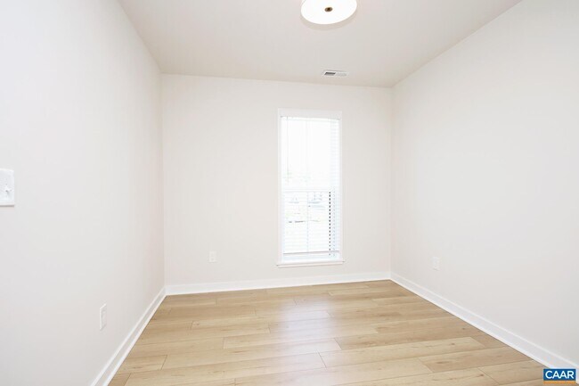 Photo - 6015 Bicknell St