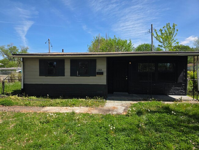 Nicely Updated 3BD/1BA Ready Now - Nicely Updated 3BD/1BA Ready Now Casa