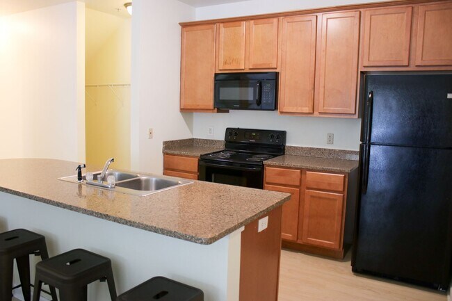 Photo - 606 E Stoughton St
