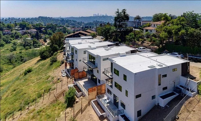 Building Photo - 3756 Brilliant Dr Rental