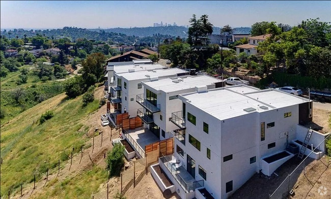 Building Photo - 3756 Brilliant Dr Rental