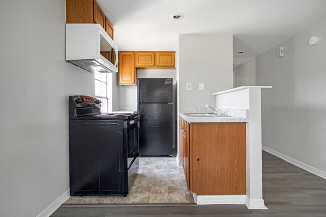 Photo - 1002 Avenue E Unit 4