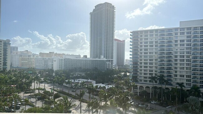 Photo - 3801 S Ocean Dr Unidad ID1255495P