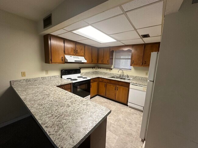 Photo - 312 Wood Grove Ct