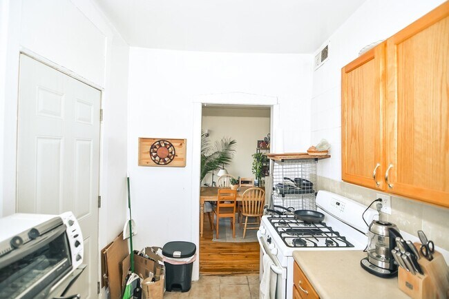 Photo - 1559 W Pratt Blvd Unit K07J