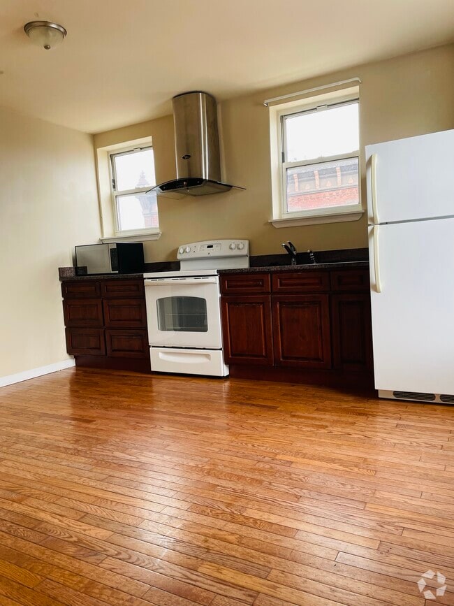 Building Photo - 1520 Moore St Unit 1st Floor Rental