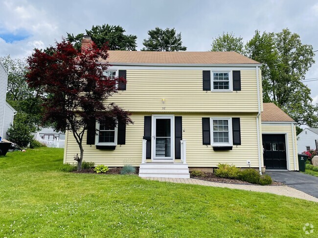 Building Photo - 32 Ledgewood Rd Rental