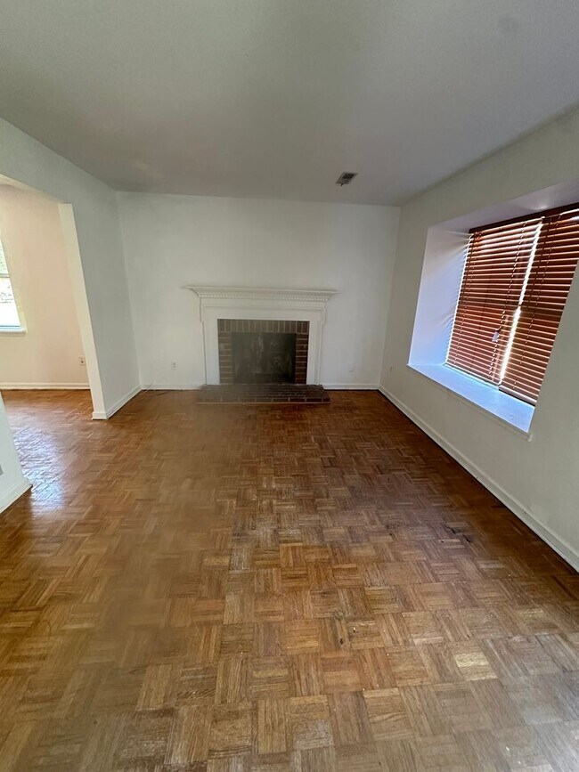 Photo - 3 Br ,1.5 bath duplex in Barboursville