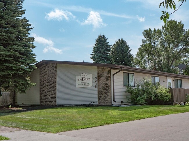 Apartamentos Berkshire en Fargo, Dakota del Norte | Exterior
