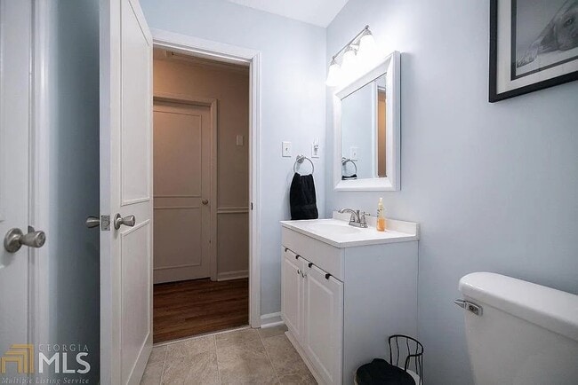 Photo - 295 Vincent Dr