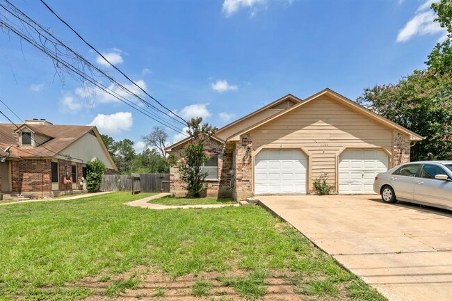 Photo - 6002 Parkwood Dr
