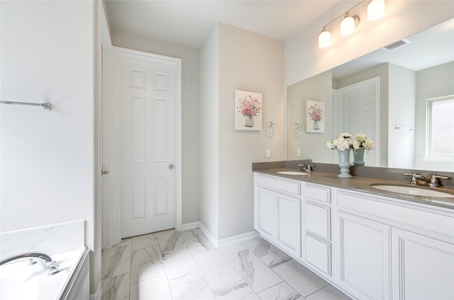 Photo - 9618 Eastern Sky Ln