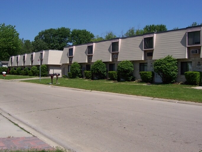 Photo - LakePointe Townhouses
