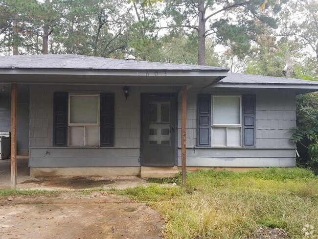 Building Photo - WOODLAND Rental