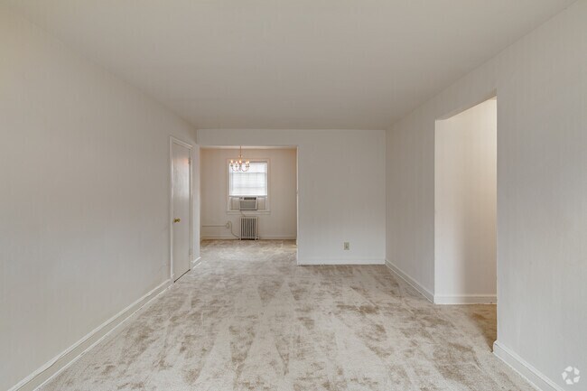 2BR, 1BA - 950SF - Living Room