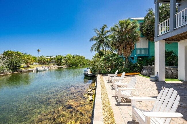 59 Palm Dr