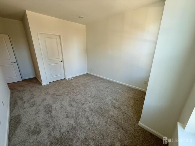 Photo - 400 Willow St