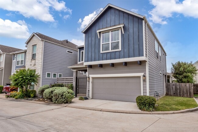 10004 Steeple Farms Dr