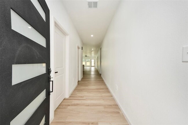 Photo - 600 Rd 5105