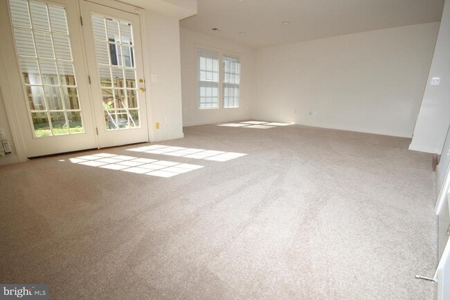 Photo - 8025 Samuel Wallis St