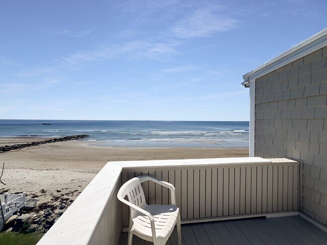 Photo - WINTER RENTAL Beach-front condo September ... Unit #5