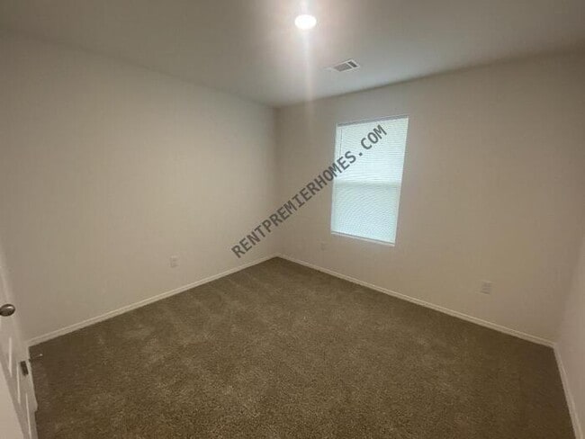 Photo - 7 Vineyard Dr