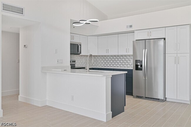 13521 Eagle Ridge Dr Unit 136