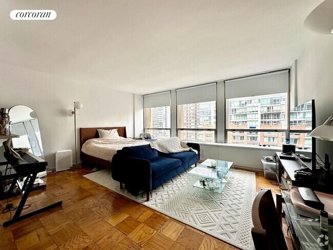 Building Photo - 300 E 33rd St Rental