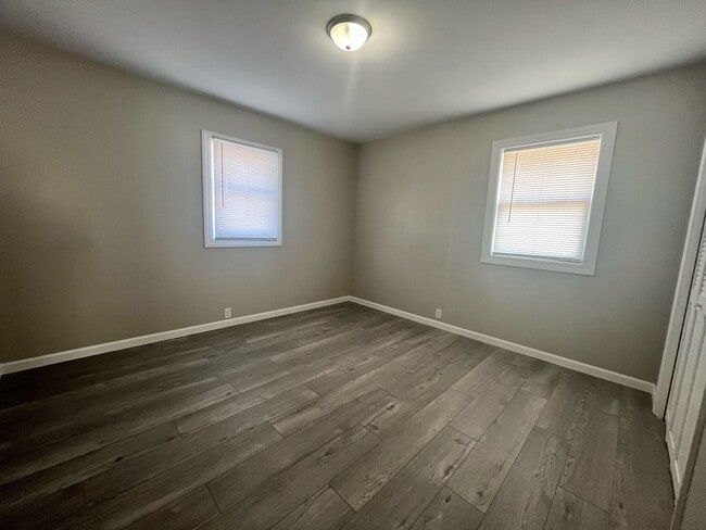 Photo - Eisenhower Apartments