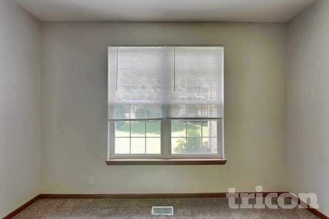 Photo - 1278 McDole Dr