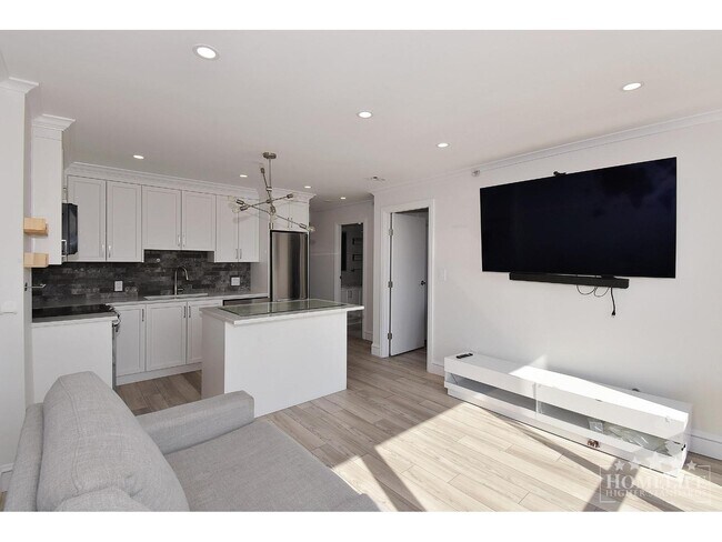 10777 University Dr Unit 2002