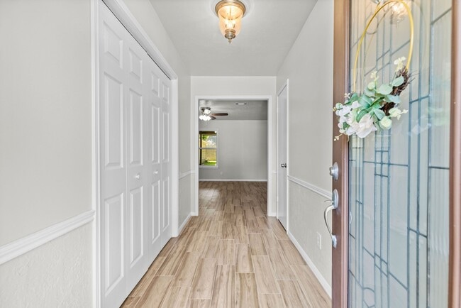 Photo - 27201 Paula Ln