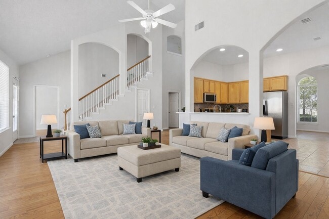 Building Photo - 20811 Garden Arbor Ln