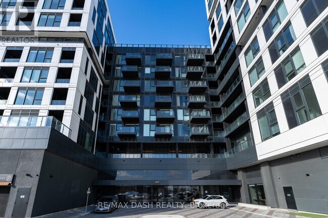 Photo - 1007 The Queensway Unité 812