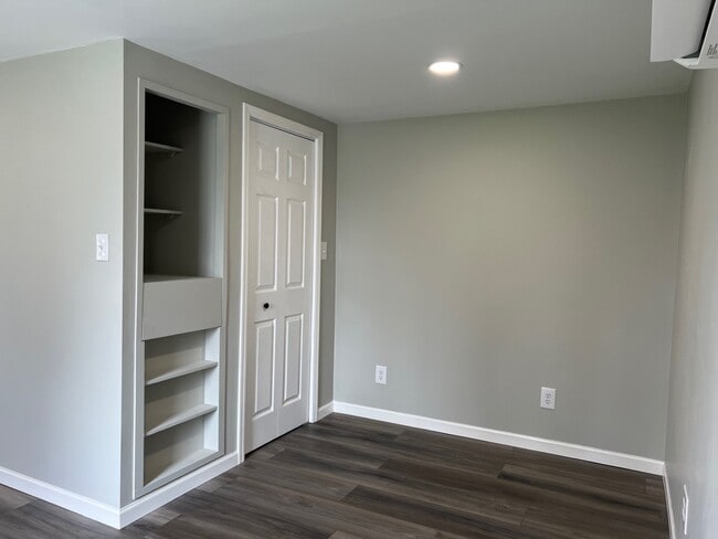 Photo - 1005 S Maple St