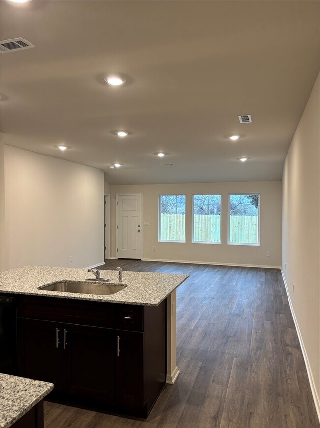 Photo - 6600 NW Altus St