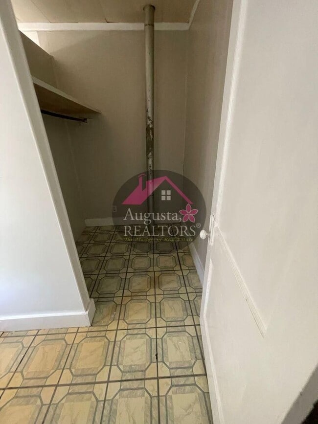 Photo - One Bedroom Near ACU! Unit Apt 4