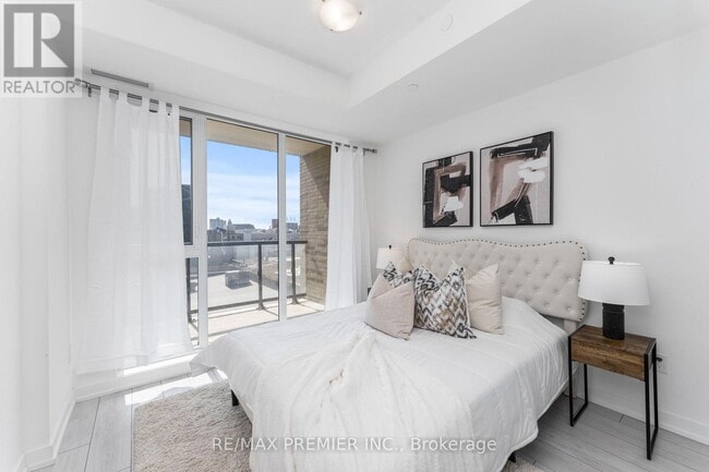 Photo - 55 Duke St W Unit 310