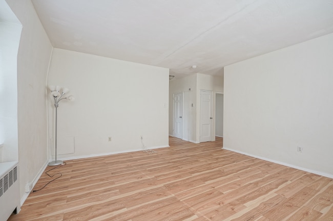 Photo - 671 Franklin Pl Unidad F