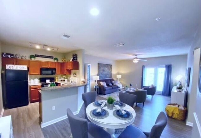 Building Photo - 1 bedroom in Houston TX 77047 Unit 1047 Rental
