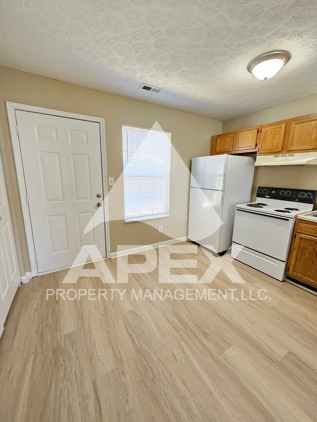 Photo - Nice 2 Bd | 1.5 Ba Townhouse in West Knox ... Unit 1803