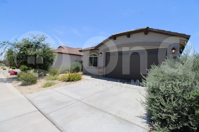Photo - 18775 W Canterbury Dr House